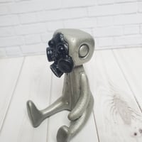 Gas mask Robot Resin Art Toy Figure  - Thumbnail 1