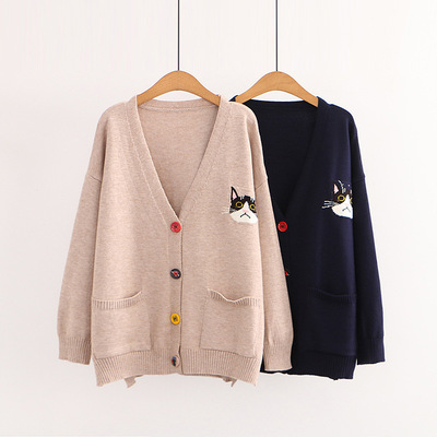 Embroidered kitten cozy v-neck preppy long-sleeved sweater