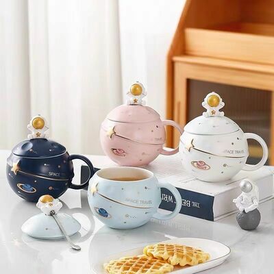 Astronaut planet water cup mug