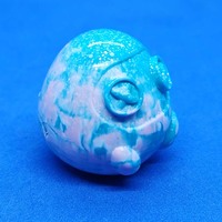 Behbes Collectible Figure (small) (pastel blue/pink/white) - Thumbnail 1