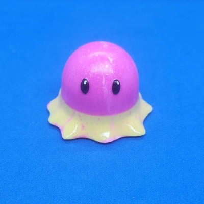 Blubby (light magenta/yellow bottom)