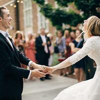 New Chic A-line Modest Wedding Dresses With Half Sleeves Buttons Back Lace Appliques Tulle Short Train Country Western Bridal Gowns,1705 - Thumbnail 2