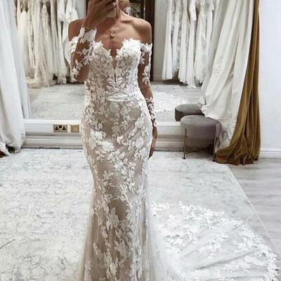 Mermaid ivory lace wedding dress with long sleeves