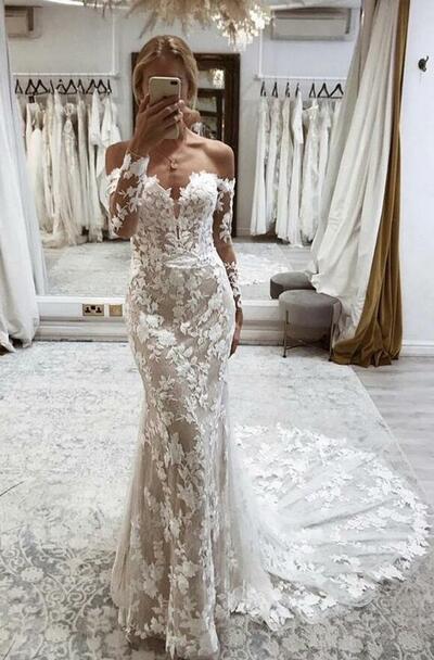 Mermaid Ivory Lace Wedding Dress with Long Sleeves