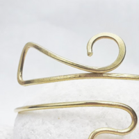 Egyptian upper arm bracelet for women, adjustable snake upper arm cuff with brass wire - Thumbnail 4