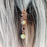 Dreadlock accessory with green jade beads, dread lock accessory with copper wire for hair wrapping - Thumbnail 1