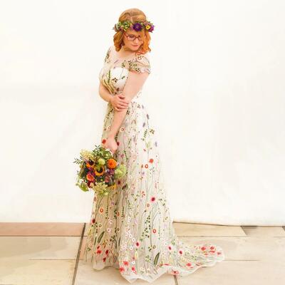 Short cap sleeves embroidered wildflower colorful wedding dress illusion round neck custom made corset blossom bridal gowns
