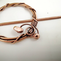 Copper wire wrap hair clip on celtic style, hair jewelry with metal chips - Thumbnail 4