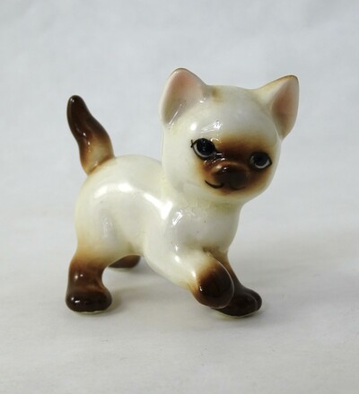 Siamese Cat Figurine, Made in Japan glass authentic Vintage Collectible Kitten