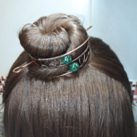 Copper wire wrap bun holder with natural stones - Thumbnail 1