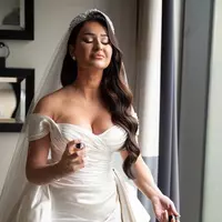 Fabulous Pleated Wedding Dresses Off The Shoulder Neckline Bridal Gowns With Detachable Train Side Split Satin Vestido De Novia - Thumbnail 1