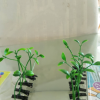 pair of sprout hair clips!  - Thumbnail 3