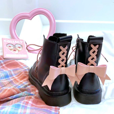 Bow lace up combat boots