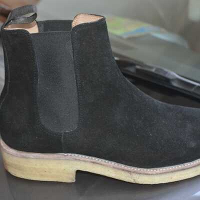 Handmade men black suede leather chelsea boot rugged crepe sole
