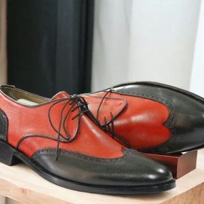 Handmade two tone leather lace up wing tip shoes