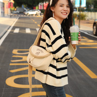 Simple embroidered saddle bag crossbody bag - Thumbnail 2