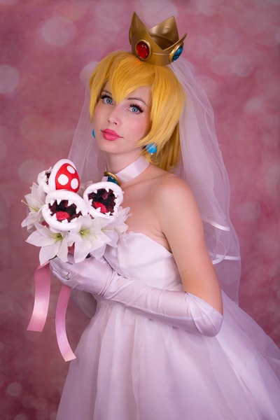 Bride Peachie 4x6 print