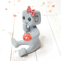 Lady Luck Robot Resin Figure - Thumbnail 2