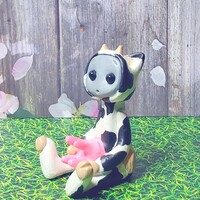 Mad Cow Robot Resin Art Toy Figure - Thumbnail 5