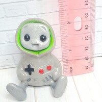 Nostalgia Gaming Hoodie Robot Resin Figure - Thumbnail 9