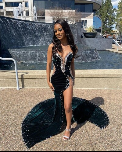 Sexy Dark Green Black Beaded Prom Dresses With High Split