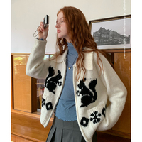 Squirrel Graphic Zipper Sweater - Thumbnail 7
