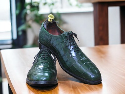 Handmade Men's Green Alligator Laceup Dress Shoes