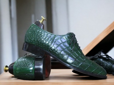 Handmade Men's Green Alligator Laceup Dress Shoes