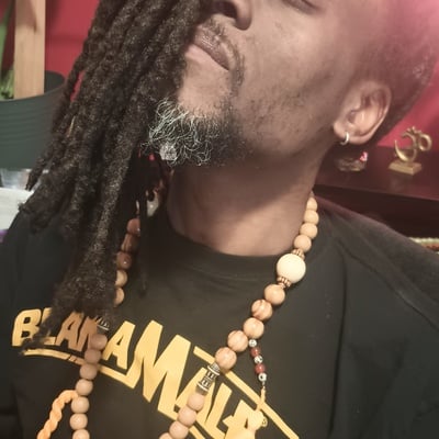 Harkening amulet necklace