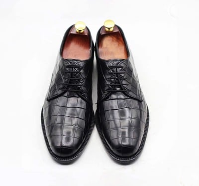 Handmade Men's Black Alligator Print Laceup Dress Shoes