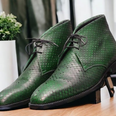 Handmade men's green python print laceup chukka boot