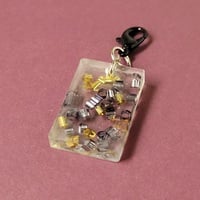 Gold and silver resin keychain - Thumbnail 1