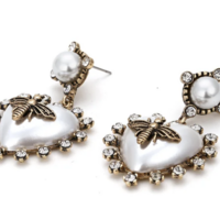 Valentines Day Heart Bee Earrings White and Vintage gold look - Thumbnail 1