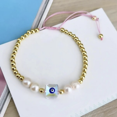 Adjustable evil eye beaded bracelet 