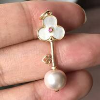 Double-side Design Key Pendant Freshwater Pearl Pendant Mother of Pearl Pendant 925 Sterling Silver Pendant