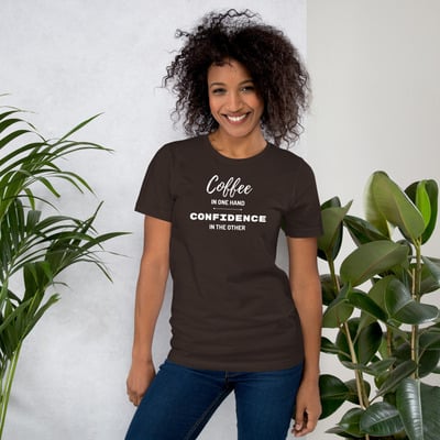 Coffee & confidence - unisex t-shirt