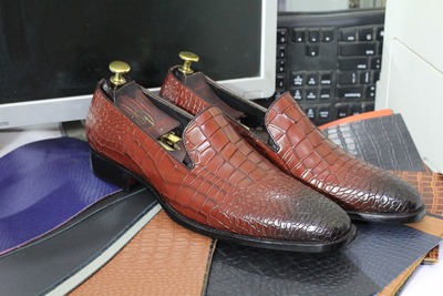 Handmade Men's Burgundy Alligator Print Leather Loafer Shoes