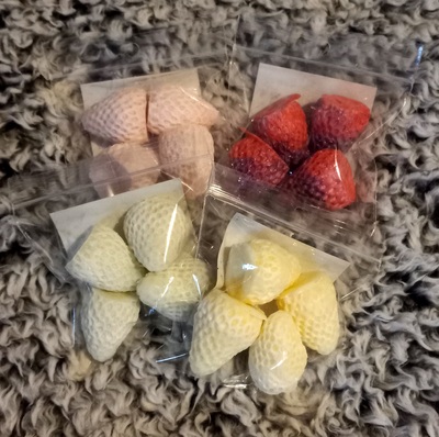 RTS Wax melt strawberries