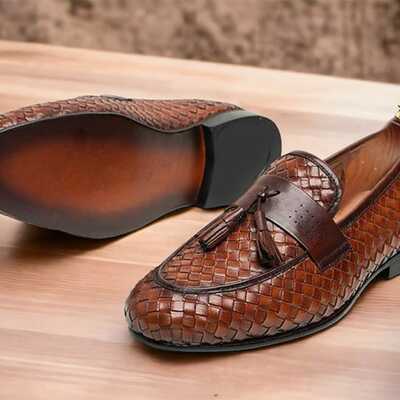 Handmade men's loafer brown tassel apron toe woven leather fashion designer shoes