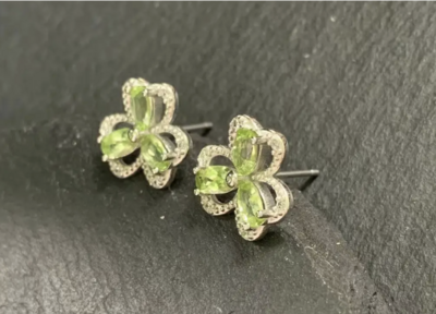 St Pattys Day peridot earrings 