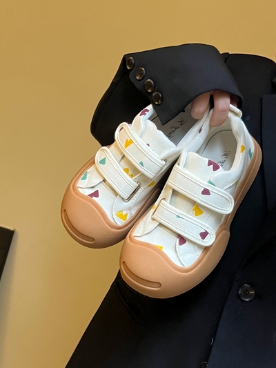 Cute Hearts Print Velcro Puff Canvas Shoes For Women