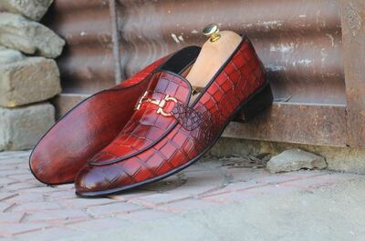 Men's Red Alligator Print Leather Horse Bit Handmade Loafer Shoes