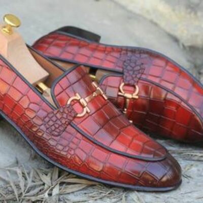 Handmade men's red alligator print leather horse bit loafer shoes - Thumbnail 5