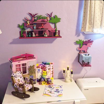 Toniebox console and figures shelf for girls