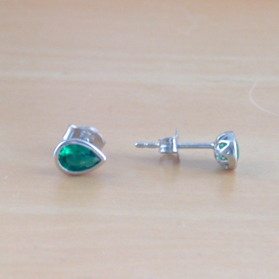 Sterling silver emerald earrings/emerald stud earrings/silver emerald earrings/emerald jewellery/emerald jewelry/may birthstone/uk