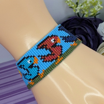 Pixel bracelet - friendly riding birds