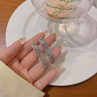 Light luxury long tassel zircon claw chain earrings - a609 - Thumbnail 4