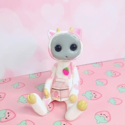 Strawberry cow robot resin art toy figure