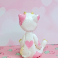 Strawberry Cow Robot Resin Art Toy Figure - Thumbnail 2