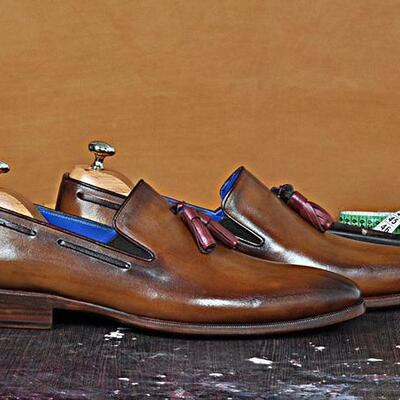 Classic mens italian leather loafer with tassels handmade shoes - Thumbnail 1